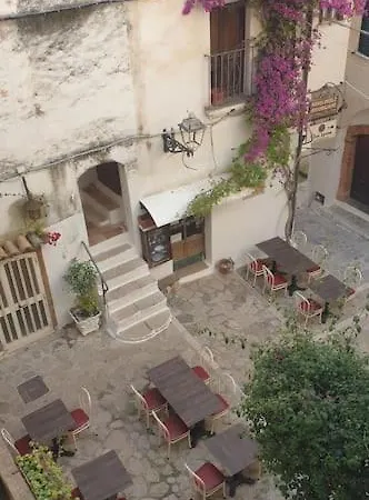 Casa Fiabesca A *